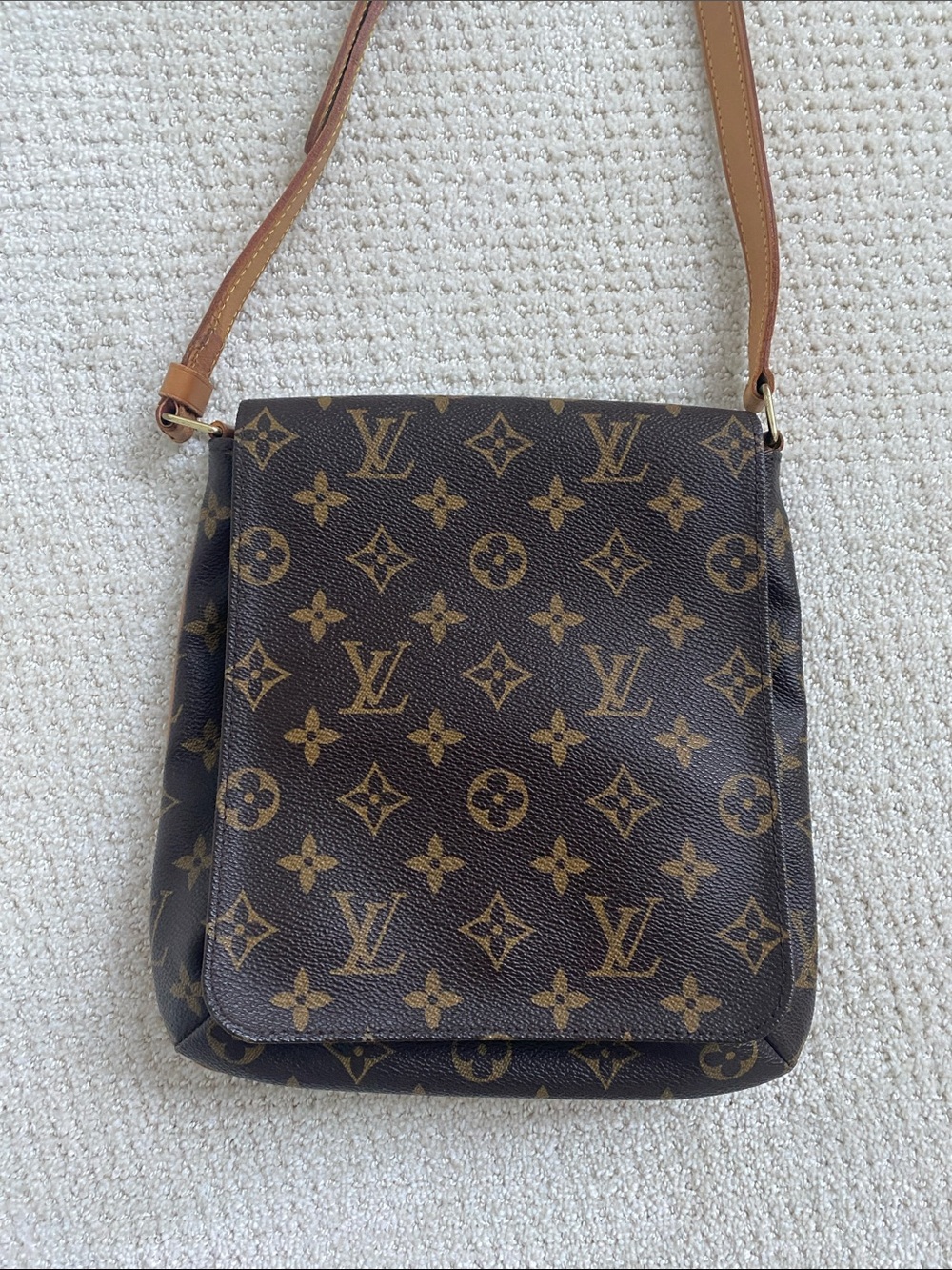 Authentic Louis Vuitton Musette Salsa PM Monogram Shoulder Bag in EUC
CA0979